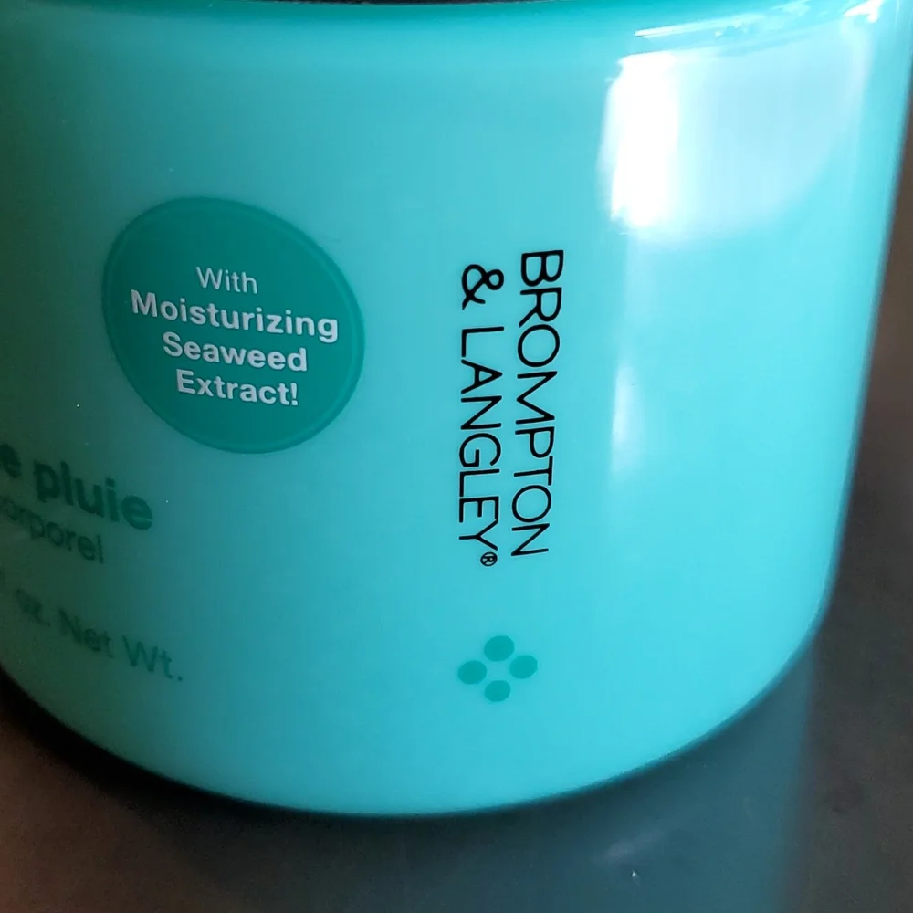BODY SCRUB - NEW / SEALED Raindrop body scrub - NEW/SEALED